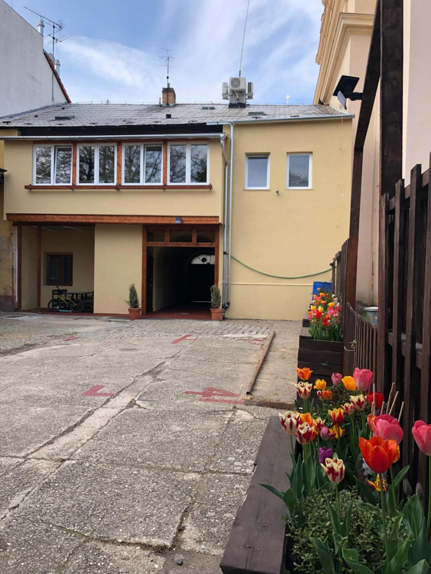 Na Namesti Apartment *