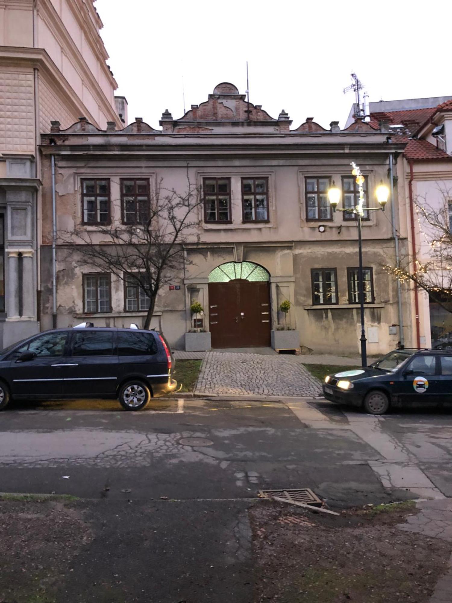 Na Namesti *